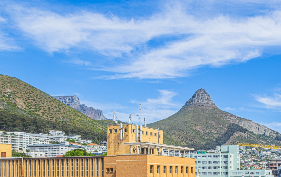 2 Bedroom Property for Sale in Sea Point Western Cape